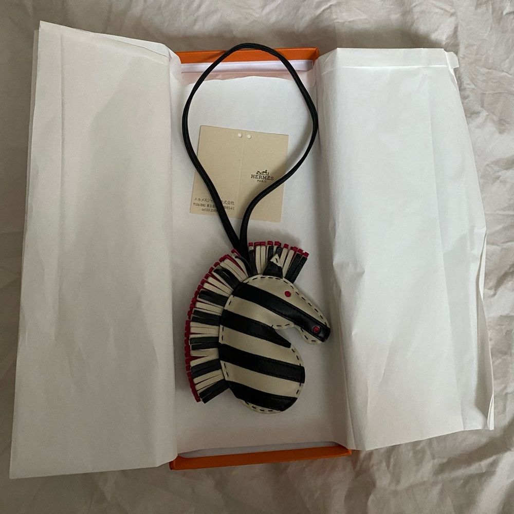 Hermès Mexico Milo Lambskin Geegee Charm Handbag